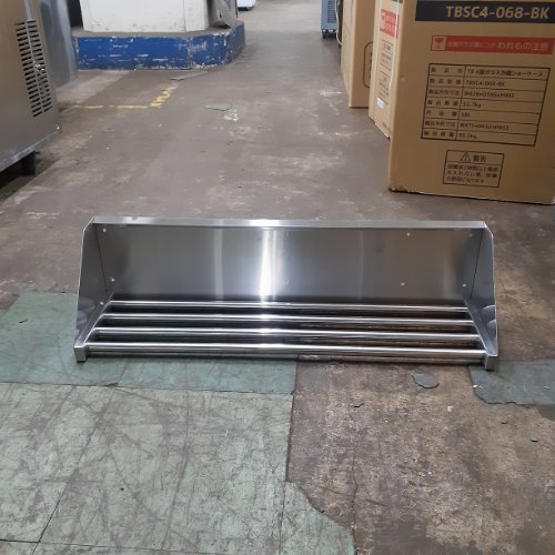 【中古】煙管棚 背板付き添い人 幅750×奥ふかさ200×高さ200 【貨物輸送別途積もり書き】【お役目用】【飲食店 バス発着場 勝手もと装置 煙管棚 お役目用煙管棚】