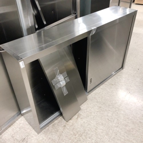 【中古】吊収納家具 幅1500×奥ぶかさ300×高さ840 【貨物輸送別途積もり書き】【お役目用】【飲食店 バス発着場 勝手もと設備 吊収納家具 お役目用吊収納家具】