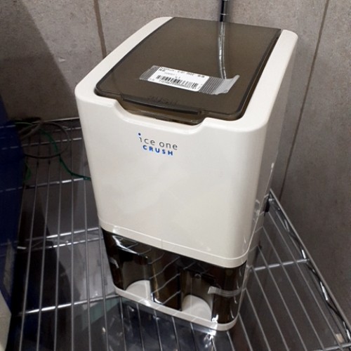 【中古】アイスクラッシャー Swan C-01 幅165×奥行203×高さ293 【送料別途見積】【未使用品】【業務用】【飲食店 店舗 厨房機器 かき氷器 アイスクラッシャー 業務用かき氷器 業務用アイスクラッシャー】