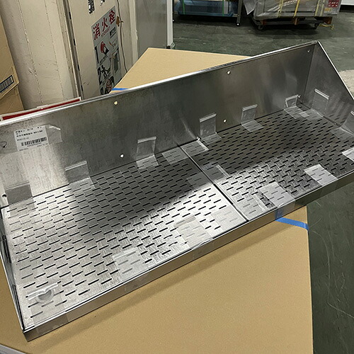 【中古】水切平棚 背板付き添い人 幅900×奥ふかさ300 【貨物輸送別途積もり書き】【御勤め用】【飲食店 バス発着場 勝手もと備品 平棚 上棚 御勤め用平棚 御勤め用上棚】
