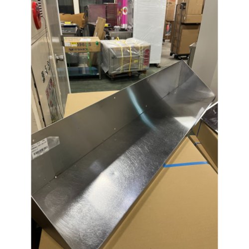 【中古】平棚 背板付き添い人 幅1350×奥ふかさ300×高さ250 【貨物輸送別途積もり書き】【御勤め用】【飲食店 バス発着場 勝手もと備品 平棚 上棚 御勤め用平棚 御勤め用上棚】