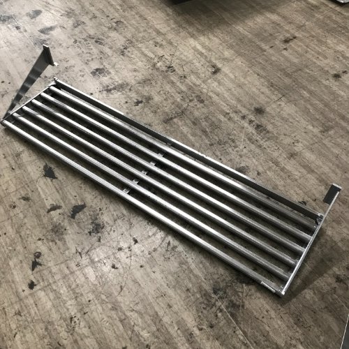 【中古】配管棚 背板なし 幅1200×奥ふかさ300×高さ210 【貨物輸送別途積もり書き】【御勤め用】【飲食店 バス発着場 勝手もと備品 配管棚 御勤め用配管棚】