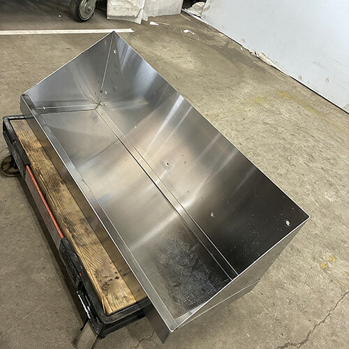 【中古】平棚 背板付き添い人 幅600×奥ふかさ200×高さ200 【貨物輸送別途積もり書き】【御勤め用】【飲食店 バス発着場 勝手もと備品 平棚 上棚 御勤め用平棚 御勤め用上棚】