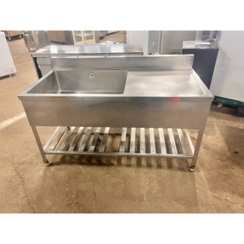 【中古】一槽シンク 水切り付き添い人 BGあり 幅1500×奥ふかさ750×高さ800 【貨物輸送別途積もり書き】【御役目用】【飲食店 バス発着場 勝手もと装具 一種独特シンク 御役目用一種独特シンク】