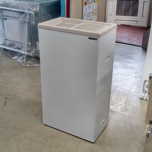 【中古】冷凍ストッカー SDRS(サンデン・リテールシステム) PF-057W 幅485×奥行327×高さ860 【送料別途見積】【業務用】【飲食店 店舗 厨房機器 冷凍ストッカー 業務用冷凍ストッカー】|厨房機器と店舗用品 TENPOS