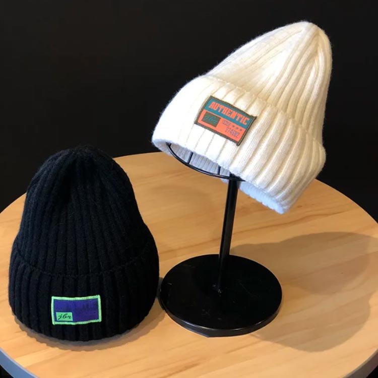 60 Off ニット帽 レディース 秋冬 メンズ ビーニー リブ編み ワッペン付 オシャレ ニット 帽子 ニットキャップ 防寒 オールシーズン スキー スノボ 登山 カジュアル ゆったり アウトドア 通勤 通学 送料無料 Www Saintmarkschool Org