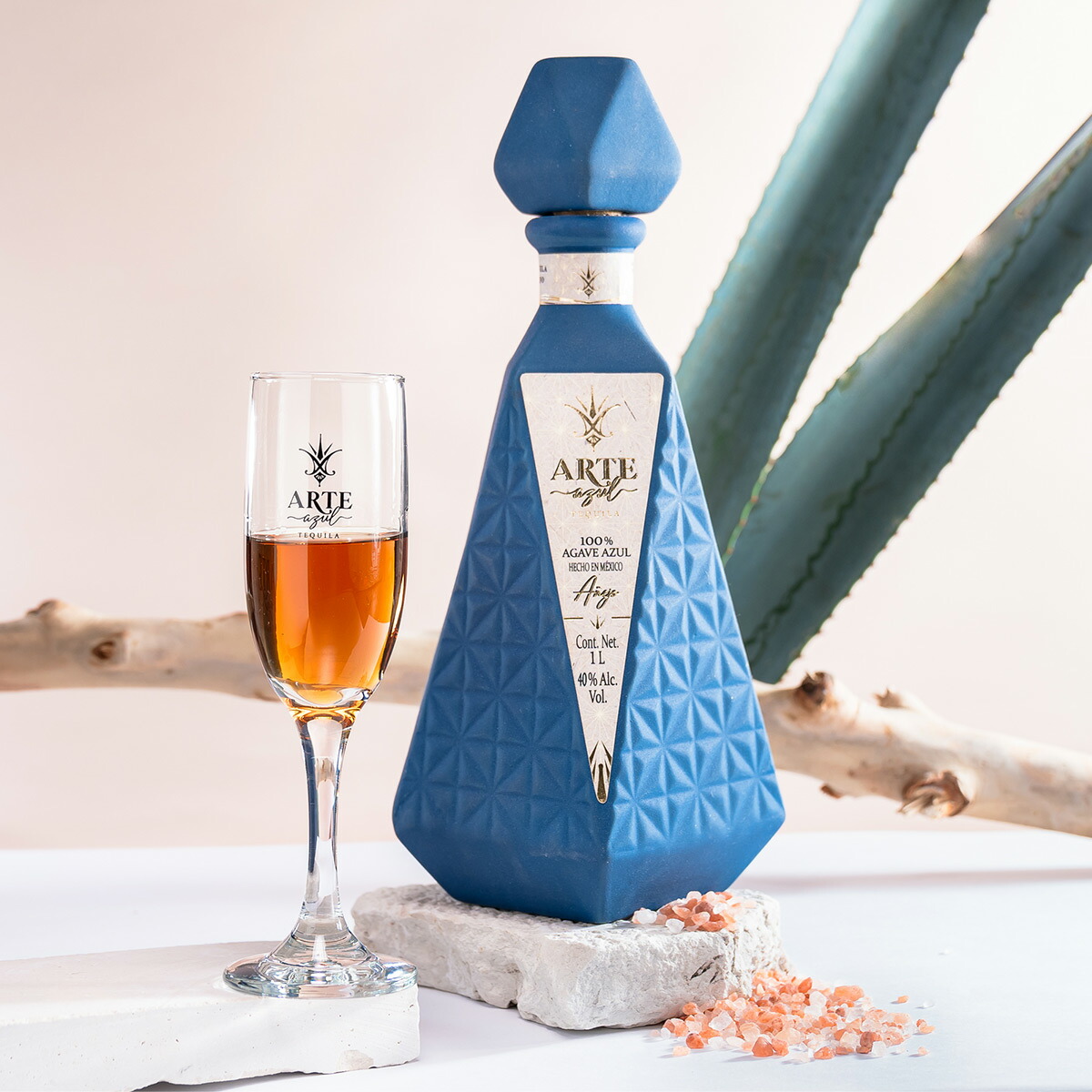[ARTE AZUL] アルテアズール アネホ テキーラ 1000ml 40度 フレンチオーク樽熟成 ブルーアガベ100％ プレミアム メキシコ産 スピリッツ 正規品 高級テキーラ プレミアムスピリッツ｜テラマチ商店 店