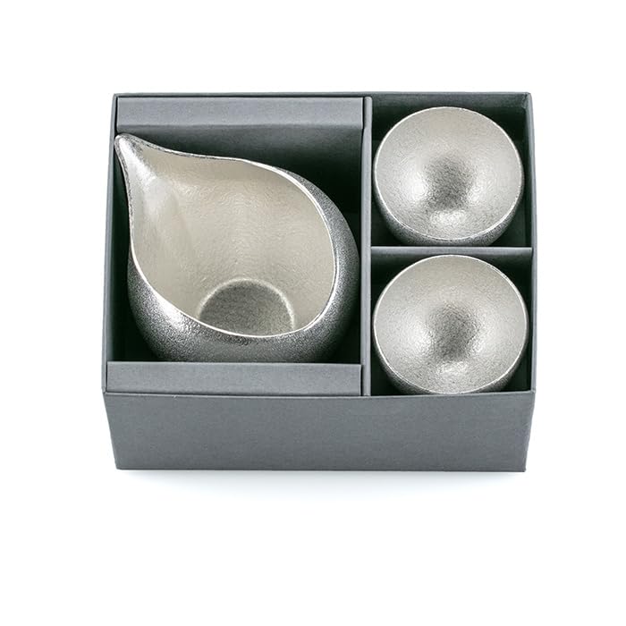 【月末キャンペーン 全品 8倍 】能作 酒器セット 片口 - まどか・ぐい呑 - まどか 2ヶセット 日本酒 徳利 おちょこ 酒器 【和紙ラッピング】 正規代理店 北陸の工芸品 ギフト プレゼント 記念品 還暦祝い 退職祝い 引越し祝い｜てしごとクラブ