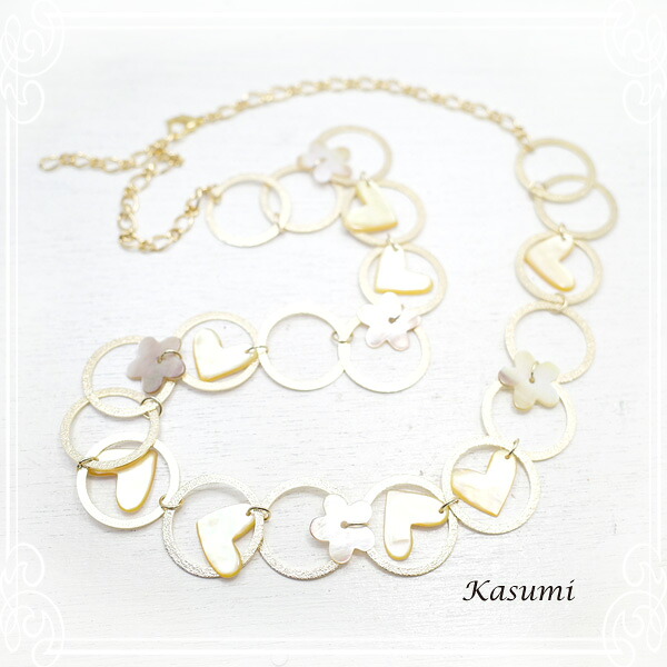ハートと花のシェルのネックレス 【Kasumi～かすみ～】 アクセサリー/作家/ハンドメイド
