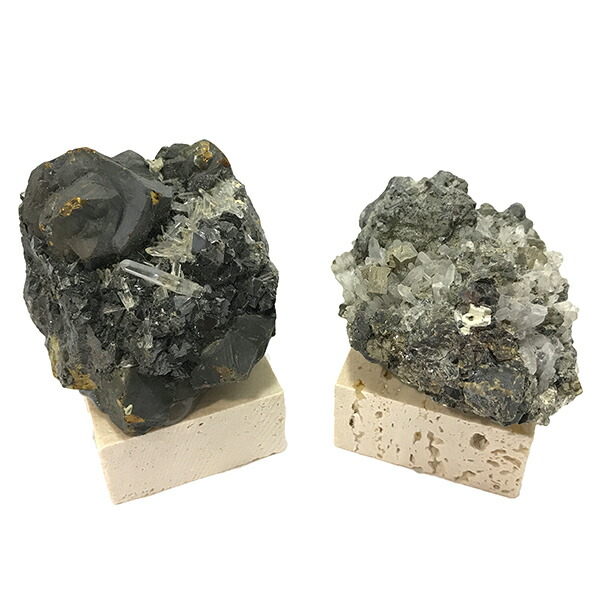 楽天市場】クォーツ水晶 【鉱物標本 数量限定】 置物(台付き
