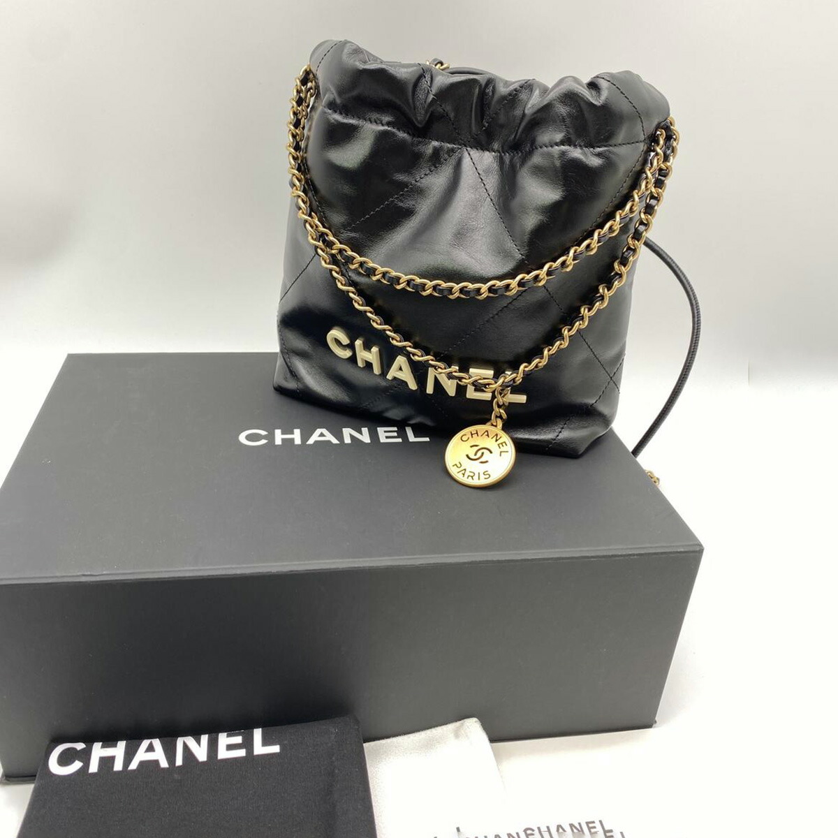 CHANEL シャネル 22 ミニ ハンドバッグ 黒×チェーン店ゴールド（ロゴタイプ：白いこと） 保護すること携帯電話：8760