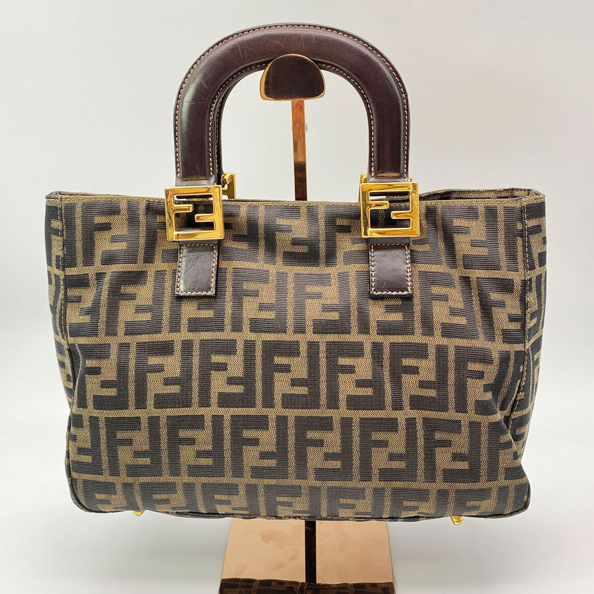 楽天市場】【バッグ】FENDI フェンディ ズッカ柄 パンチング トート