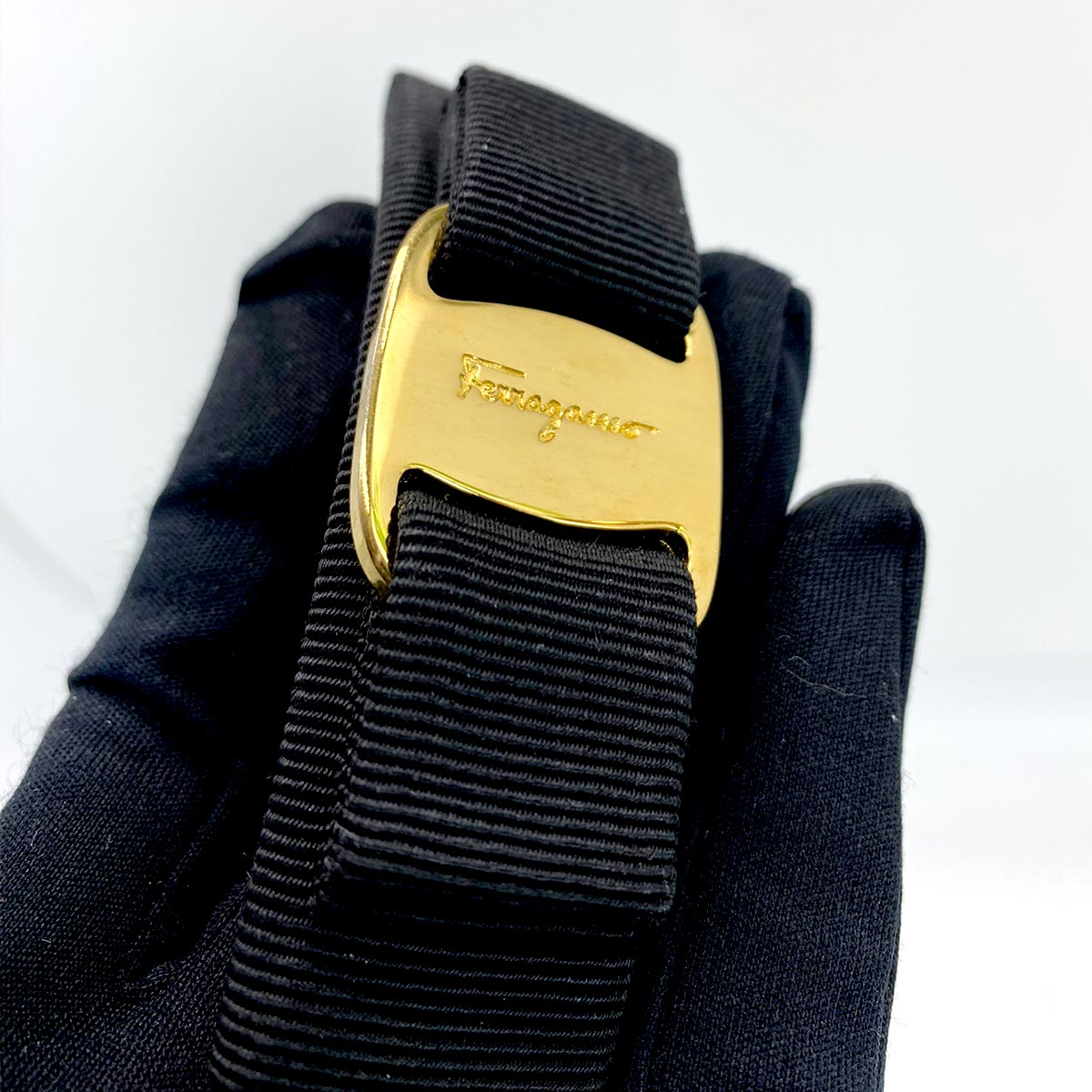 楽天市場】サルヴァトーレフェラガモ バレッタ ヴァラリボン ネイビー