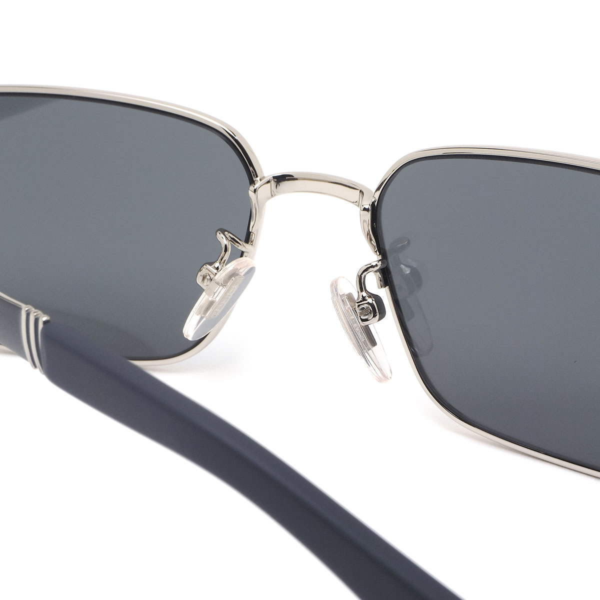 ポリス ギフトバッグ コンビニ手数料無料 日本全国送料無料 サングラス 正規商品販売店 サングラス ポリス 眼鏡 サングラス Spla54 14時までのご注文で即日発送 メルセデスamg サングラス 56サイズ 銀 メルセデスamg Police E70b ペトロナス モータースポーツ ルイス