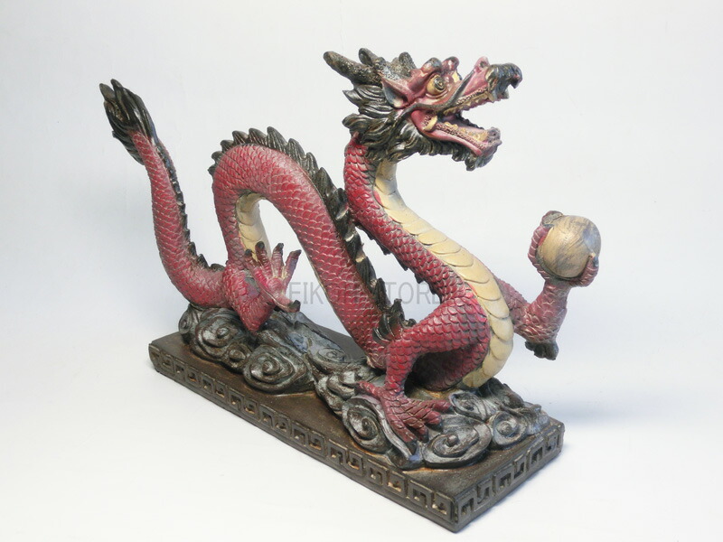 楽天市場】赤龍 巻き 体をくねらせ大地を踏締める赤い龍 置物 レッド