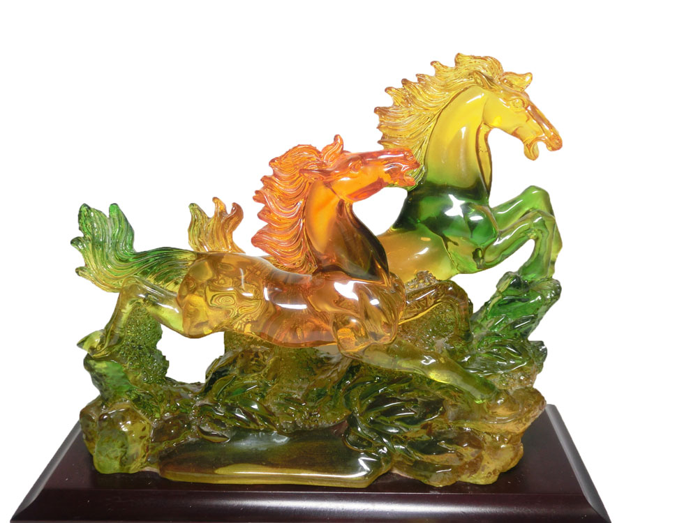 大型木造 荒彫り 『八頭馬 』一刀彫り 開運 縁起置物 重さ4.9kg Amazon.co.jp: 木彫り 馬の置物 大きい 午の置物 干支 新年 置物