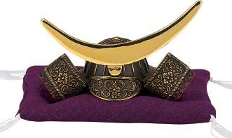 楽天市場】豪華絢爛 玉龍 牡丹獅子 兜 (座布団・木札付)【 外国