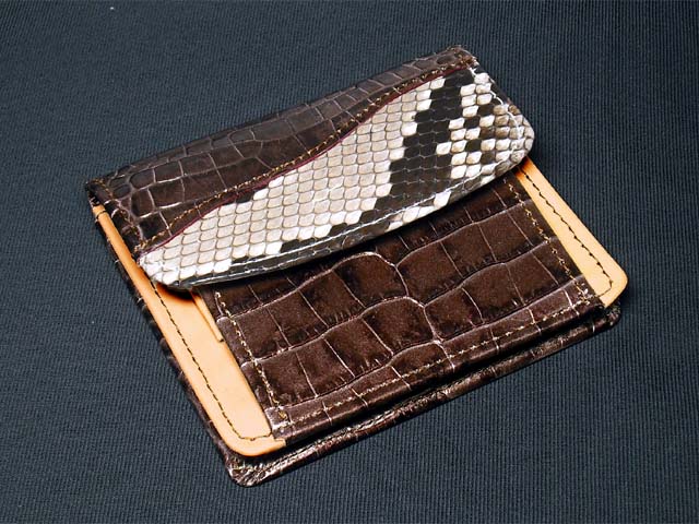 新感覚☆ 本パイソンクロコ調 小銭入れ 日本製