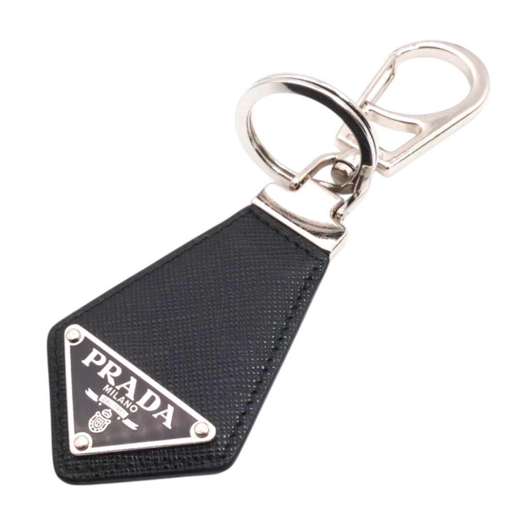 【貨物輸送無料】 PRADA プラダ ３角形ロゴタイプ 足懸かり輪っか 2PP041 サフィアーノ なめし革 足懸かり惹きつける 黒いこと しろがね色 メンズ レディース【中古】