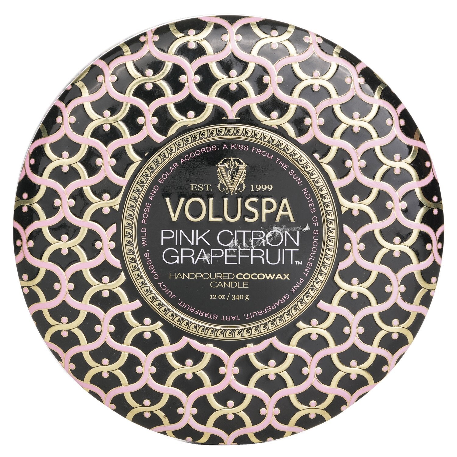 【月間優良ショップ受賞】 Voluspa 3 Wick Decorative Tin Candle - Pink Citron Grapefruit ボルスパ 3 Wick Decorative Tin Candle - Pink Citro 送料無料 海外通販