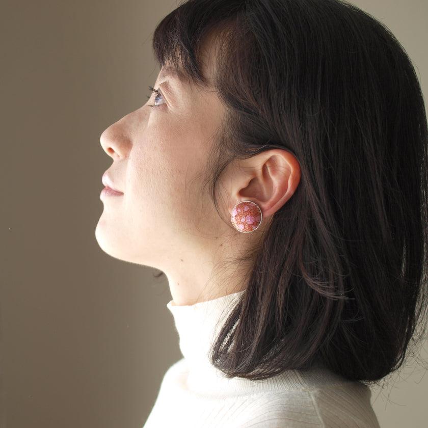部屋の入り口に置くと暮らし向きが上がる室内装飾｜置いてはいけない其の儀も引き合わせる！