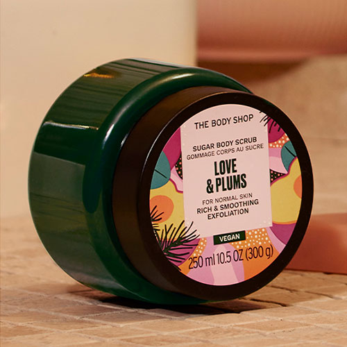 楽天市場 正規品 数量限定 ボディスクラブ プラム 250ml The Body Shop ザボディショップ コスメ ギフト 女性 プレゼント 誕生日 退職 いい香り 保湿 乾燥 クリスマスコフレ クリスマスプレゼント ホリデー ホリデーコフレ ザボディショップ 楽天市場店