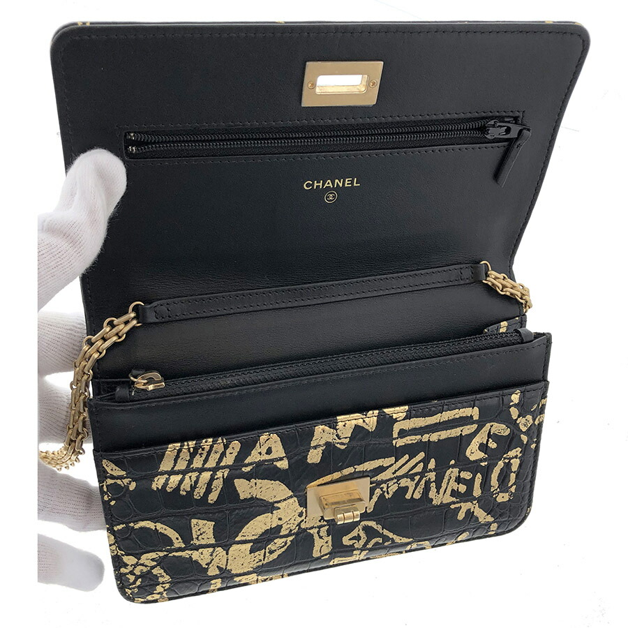 シャネル2.55チェーンウォレットA70328B00979グラフィティ柄型押しクロコ調レザー2019AW黒ブラックゴールドミニバッグCHANEL長財布【中古】