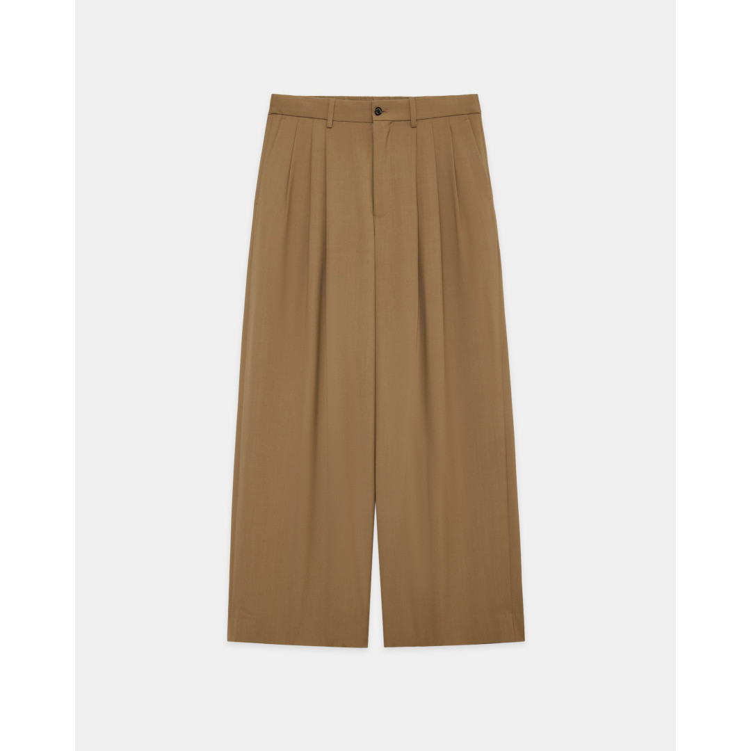 MARKAWARE | マーカウェア Survival Cloth® Tropical Triple Pleated Wide Trousers BEIGE (A26A03PT02C) パンツ スラックス トラウザーズ トリプルプリーツ 30,745円