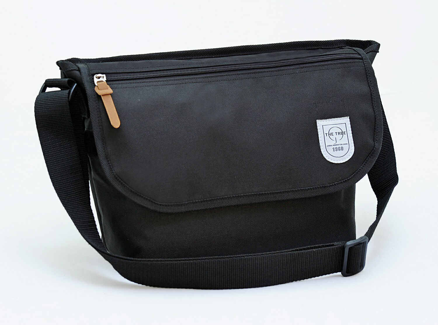 ブラックメッセンジャーバッグ 楽天市場】メッセンジャーバッグ ブラック H2901 送料無料