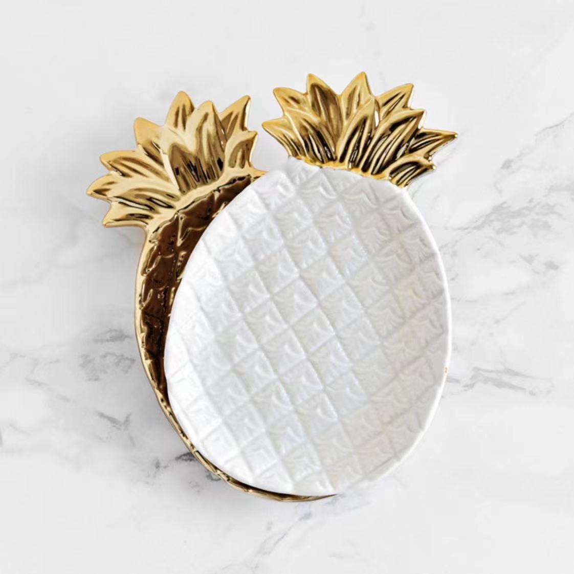 楽天市場 オープン感謝セール 高品質 パイナップル プレート 陶器 ２色あり インテリア ハワイ 食器 シンプル かわいい オシャレ ホワイト ゴールド キラキラ お皿 輸入雑貨 Ins インスタ映え デザイン 北欧風 韓国風 ハワイアン シンプル 人気 トレイ トレー 化粧箱