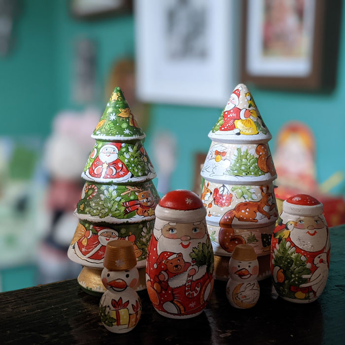 最高 イリーナさんの クリスマスツリー マトリョーシカ ツリー 雪だるま サンタクロース ロシア プレゼント クリスマス マトリョーシカ インテリア 雑貨 3ピース 全2種 おしゃれ 置物