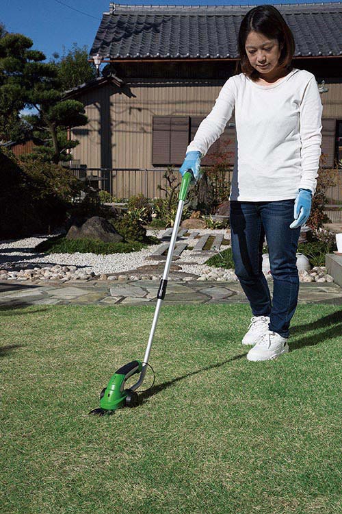 3 電動草刈機 あす楽対応商品 草刈機 多機能 Way 剪定 ハンディ芝刈り機 コードレス バリカン刃 トリマー刃 芝生 庭 お手入れ septicin Com