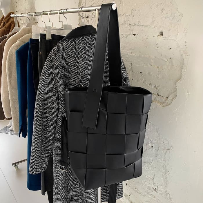トートバック ショルダーバック お洒落 大容量 韓国 b13592｜Threefashion 10,580円