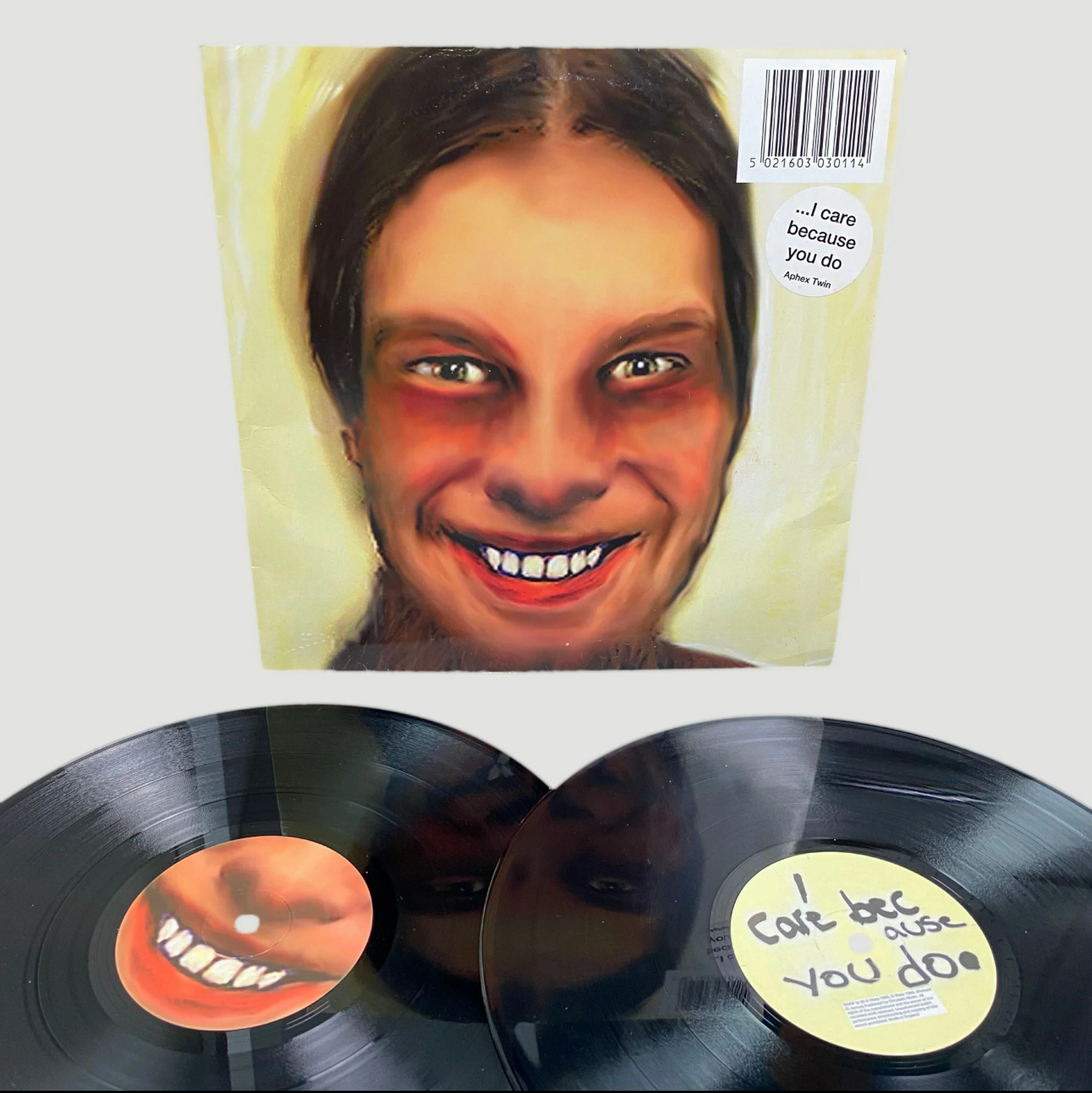 Aphex Twinの貴重な12インチレコード4枚 新入荷情報】Aphex TwinのLP、12インチ入荷しました。