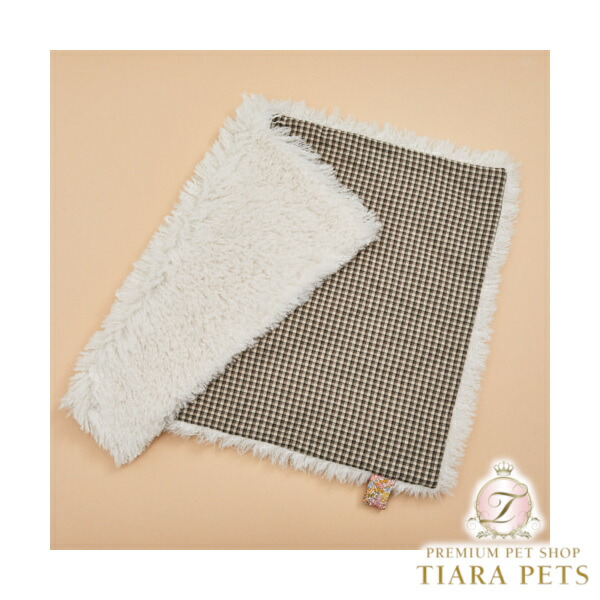 【最大3,000円OFFクーポン配布中★ポイント2倍】ルイスドッグ louisdog Heritage Fur Blanket【小型犬 犬用 アクセサリー カラー 付け襟 セレブ】｜TIARA PETS 12,129円