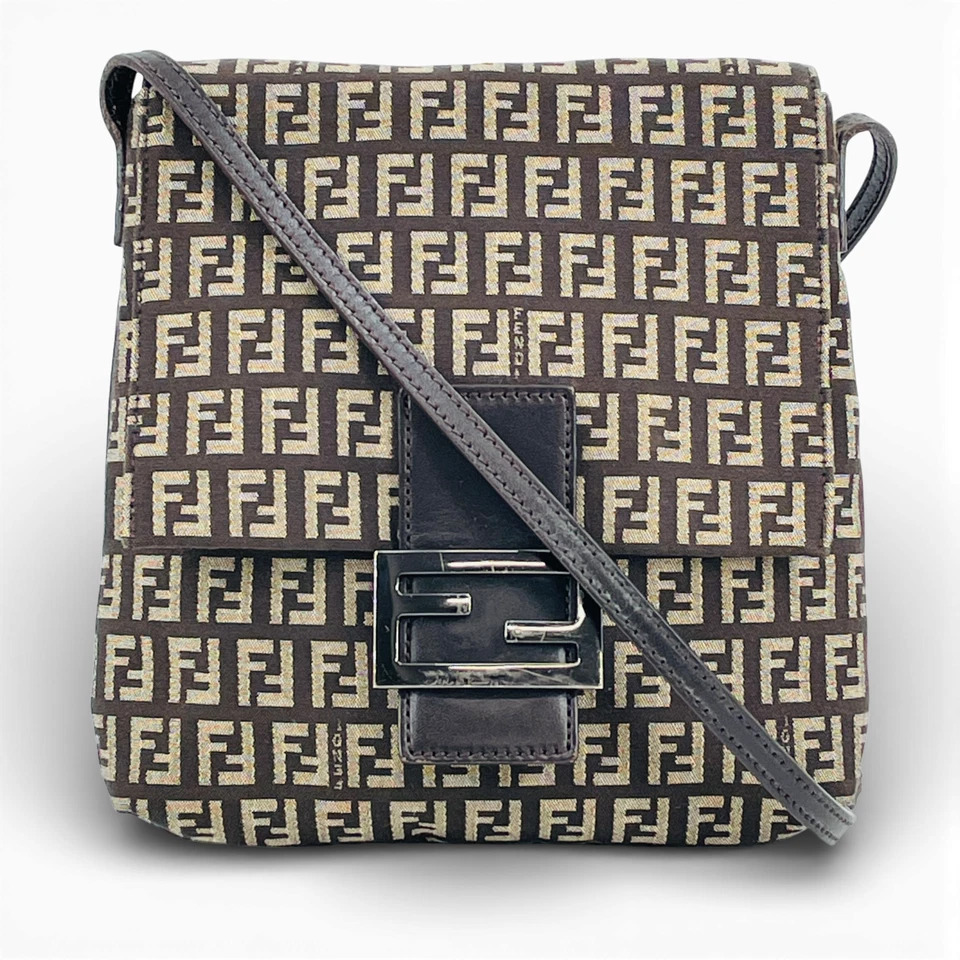 【中古】FENDI ズッキーノ キャンバス マンマ レディース ショルダーバッグ｜Tibi Trunk　店