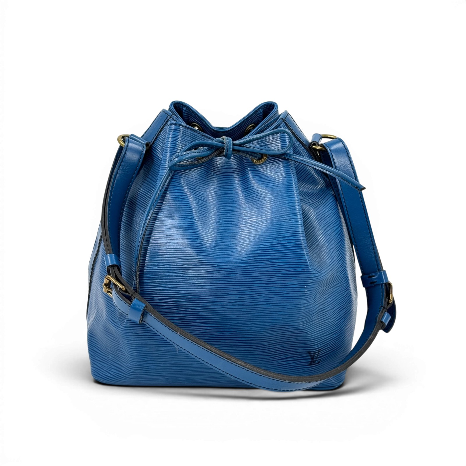 【中古】LOUIS VUITTON プチ・ノエ エピ 青碧なめし革 合切袋 井戸釣瓶ショルダーバッグ M44105