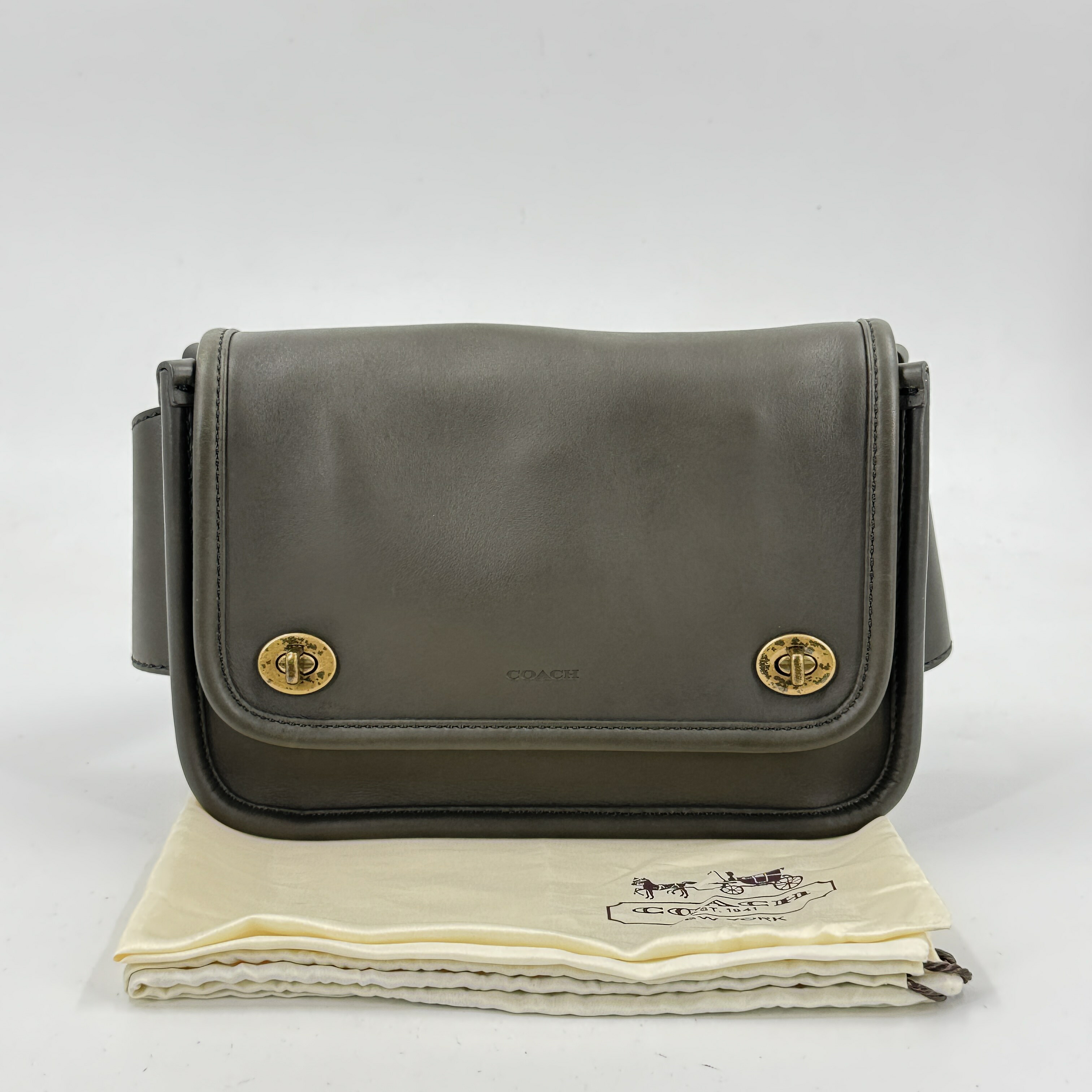 【中古】COACH アッシュブラウン レザー ウエストバッグ｜Tibi Trunk　店