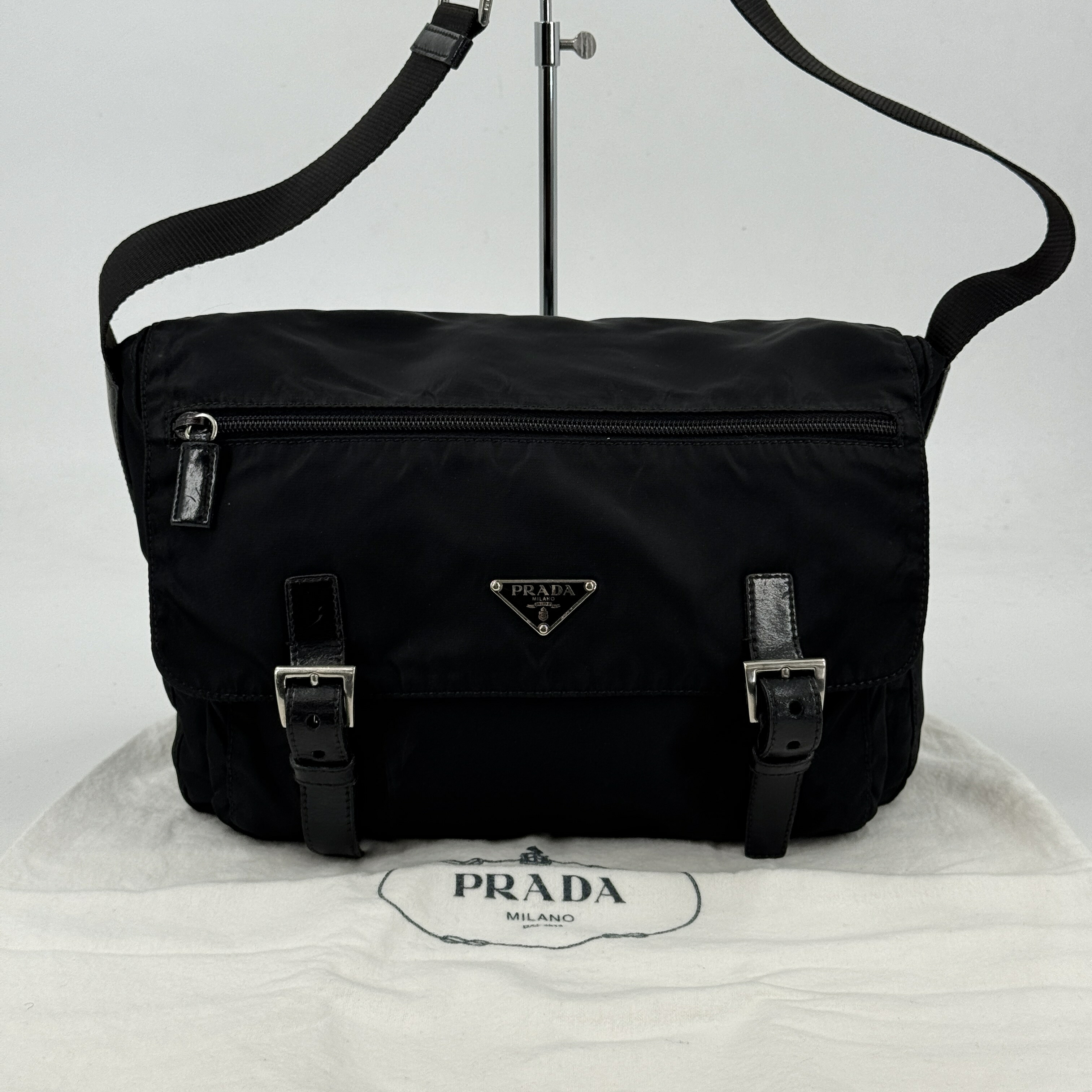 【中古】PRADA ミラノ テスートナイロン ブラック ショルダーバッグ｜Tibi Trunk　店 26,650円