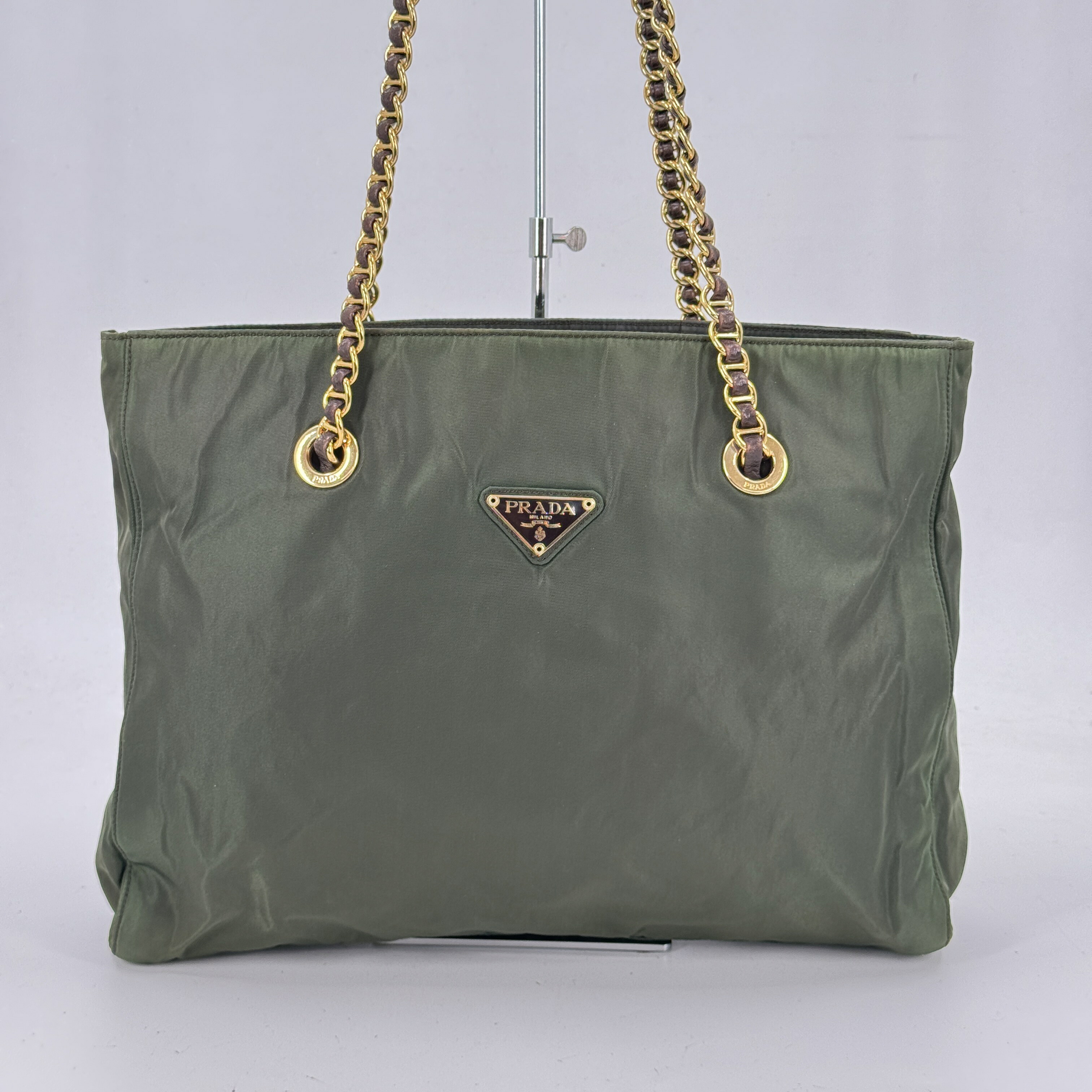 【中古】PRADA ナイロン チェーン トートバッグ ゴールド金具 トライアングルロゴ｜Tibi Trunk　店