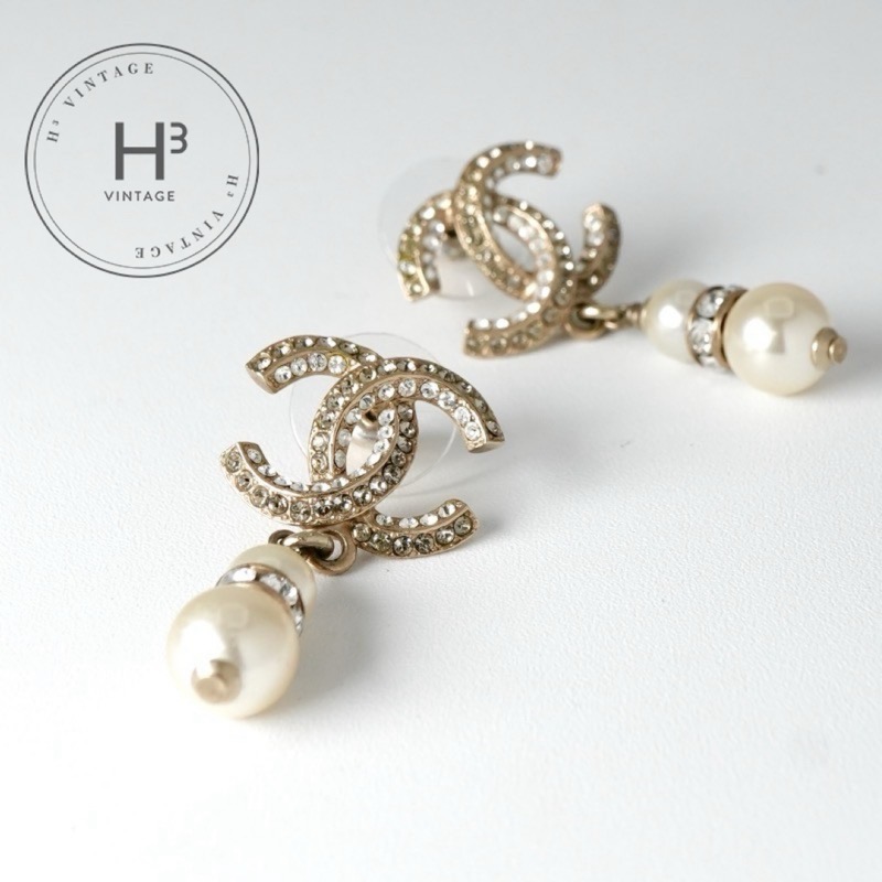 楽天市場】シャネル CHANEL ピアス レディース シルバー ABB141 楽天市場】シャネル CHANEL ピアス レディース シルバー ABB141