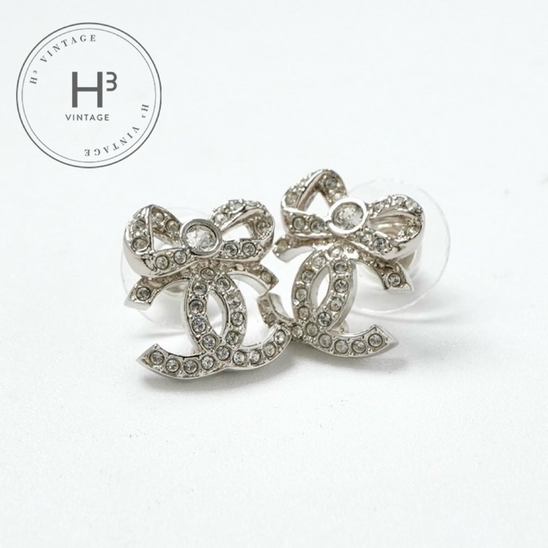 【CHANEL】リボン ピアス【ビジュー】 CHANEL シャネル リボン ピアス