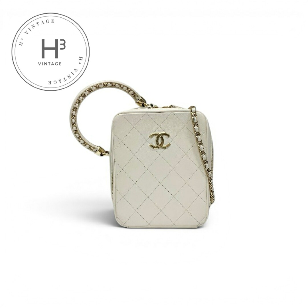 シャネル CHANEL 御徒面子 ショルダーバッグ 子ヒツジ素はだ 白いこと 白 ゴールド ココマーク マトラッセ チェーン店 2way ハンドバック