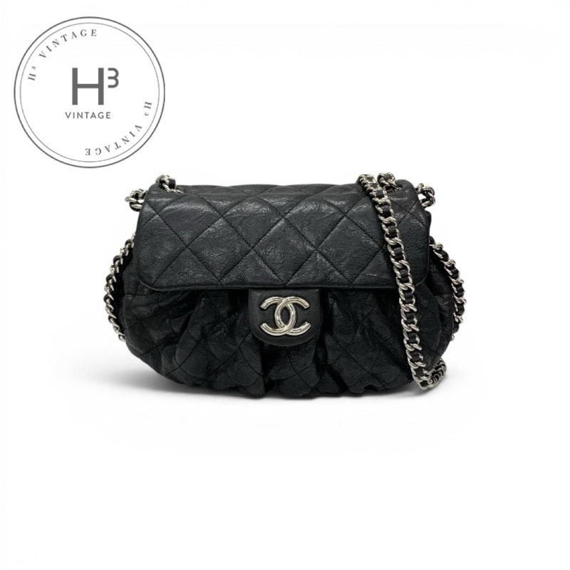 シャネル CHANEL 御徒面子 ショルダーバッグ 黒いこと しろがね色 マトラッセ ココマーク チェーンアラウンド