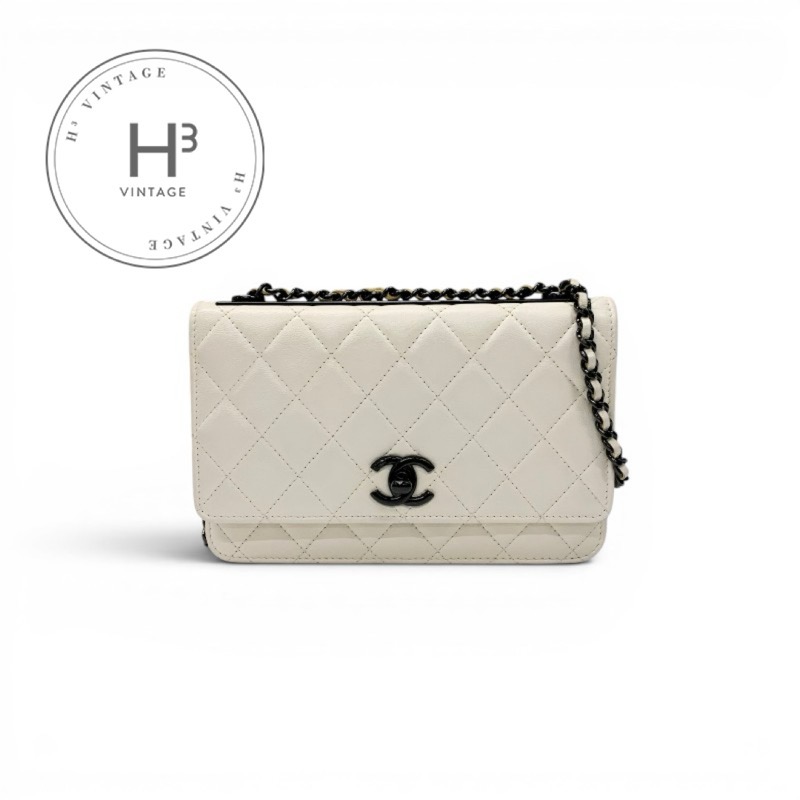 シャネル CHANEL 御徒面子 ショルダーバッグ 白いこと 黒いこと ココマーク ロゴタイプ チェーンウォレット 折りかえし鍵を掛ける