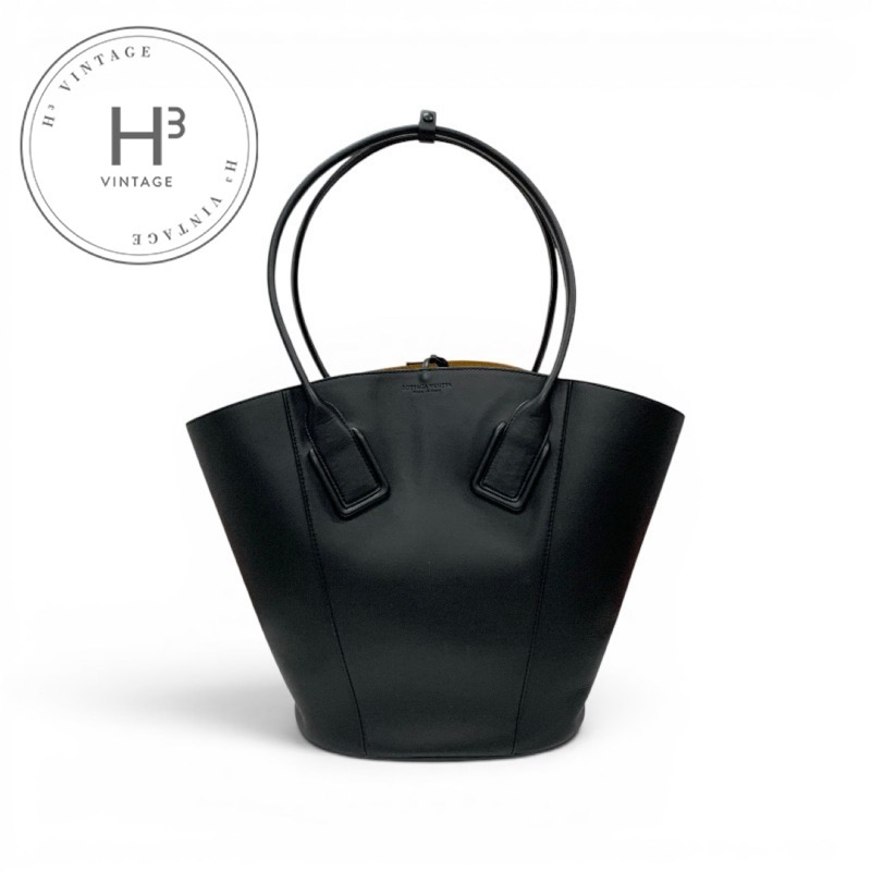 ボッテガヴェネタ BOTTEGAVENETA 御徒面子 トートバッグ なめし革 黒いこと バスケットラージ ロゴタイプ 黒いこと