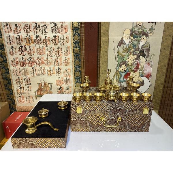密教 法具 ◆金剛石鈴/金剛石盤 五鈷杵 三鈷杵 独鈷杵 火舎香炉 一面器 六器一組 仏器一対華瓶一対 洒水器 全19種 収納箱付き添い人
