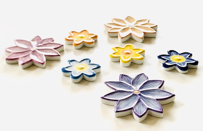楽天市場 花型タイル フラワー ハンドメイド花タイル Diy や インテリア 工作 におすすめの 小さい 陶磁器 タイル Tile Monster