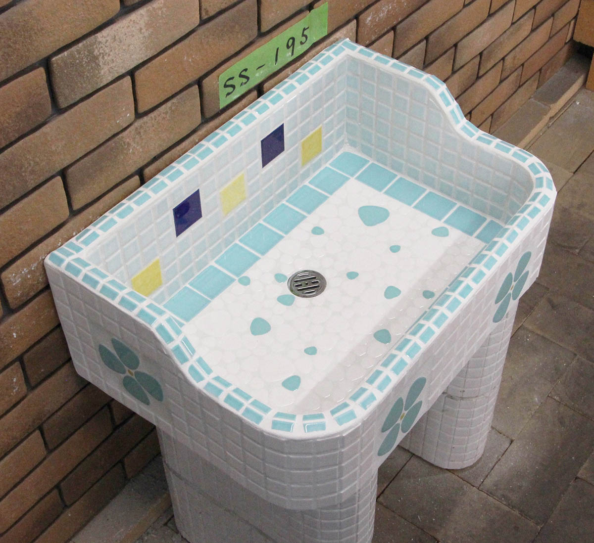 楽天市場】【P5倍+5%OFFｸｰﾎﾟﾝ 12/4〜11】ガーデンシンク タイル 流し台