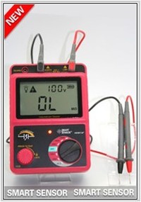 【正規輸入品】 絶縁抵抗計 【SMART SENSOR AR907A+】高電圧測定 バックライト付 エンジン 発電機 変圧器 配線 負荷超過保護 高電圧対応 メガテスター 家庭用 商業用 メガ― 検知 一年保証 送料無料